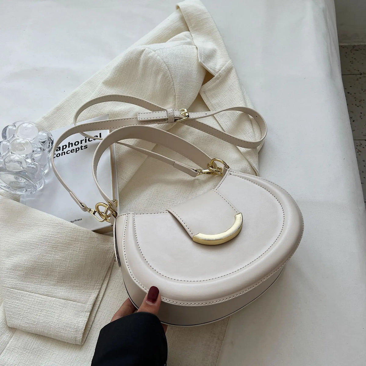 New Arrival Portable Niche Design Deluxe Retro Shoulder Bags for Women