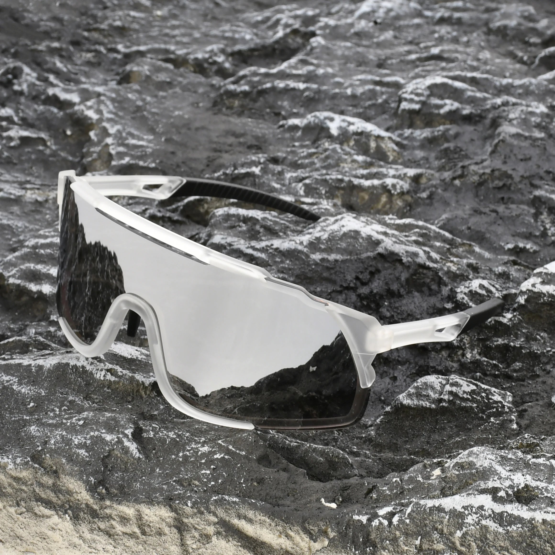 Guangzhou USOM Factory New Design in Stock Gafa De Seguridad Fotocromatic Ciclismo Sports Sunglass Road Bike Sunglasses