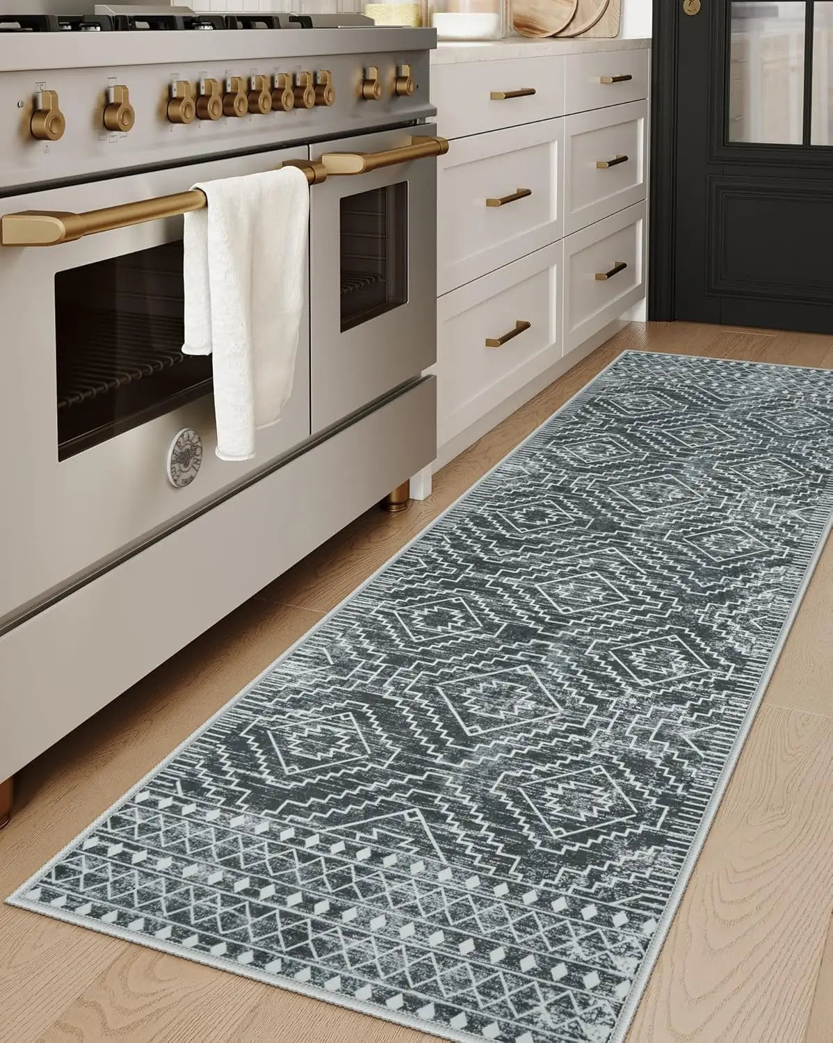 Modern Classic Design 2'x6' Anti-Slide Soft Velvet Runner Rug Machine Made Washable Kitchen Entryway Carpet for Bedside Holiday