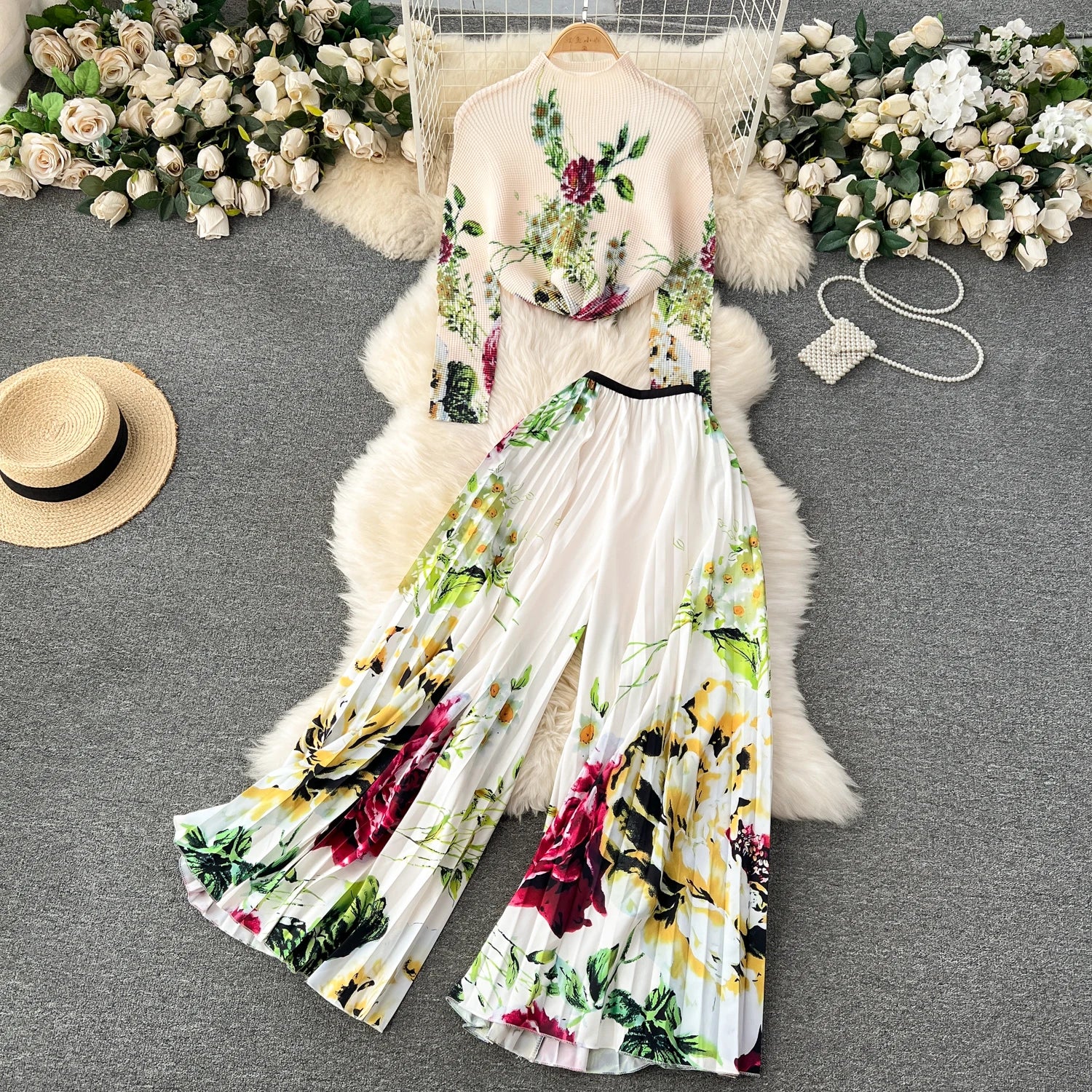 Plus Size High Quality Autumn Casual Loose 2 Piece Set for Women Top and Printed Pleated Dress Set Jogging Suits Wholesale
