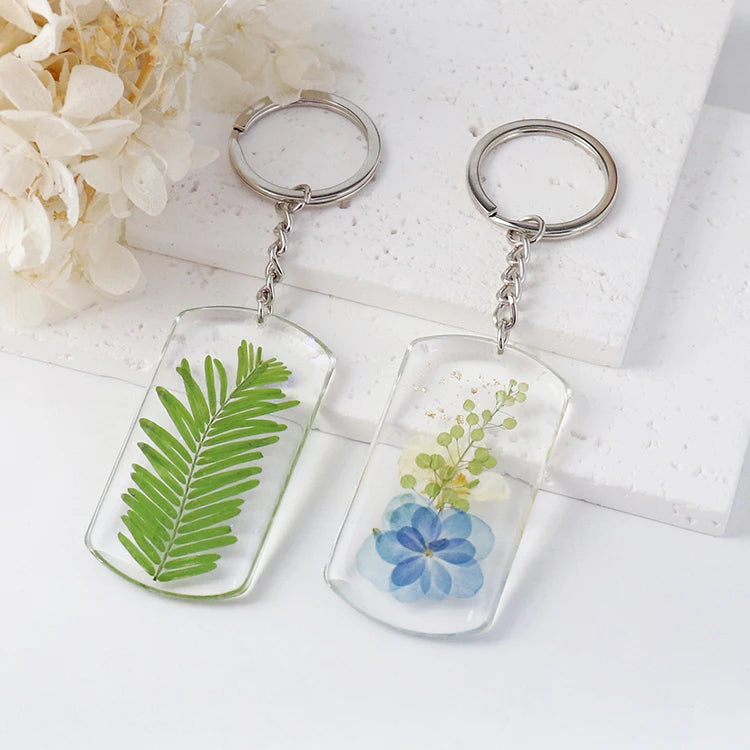Dried Flower Keychain Cute Key Ring Purse Bag Backpack Car Key Charm Earbud Case Accessory Women Christmas Graduation Day Gift