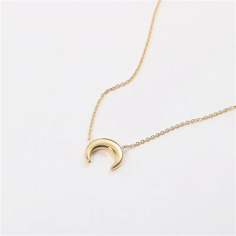 Fenny Wholesale 18K PVD Plated Non Tarnish Simple Trendy Crescent Pendant Stainless Steel Choke Chain Necklace for Women