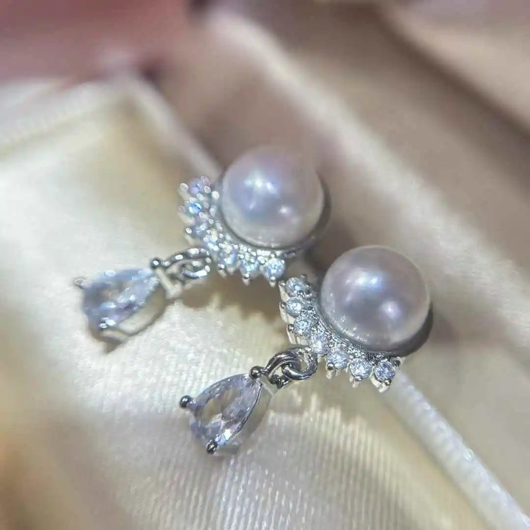 Girls' Queen Earrings 8-9mm Strong Light Near Flawless Natural Freshwater Pearl Trendy Style for Parties