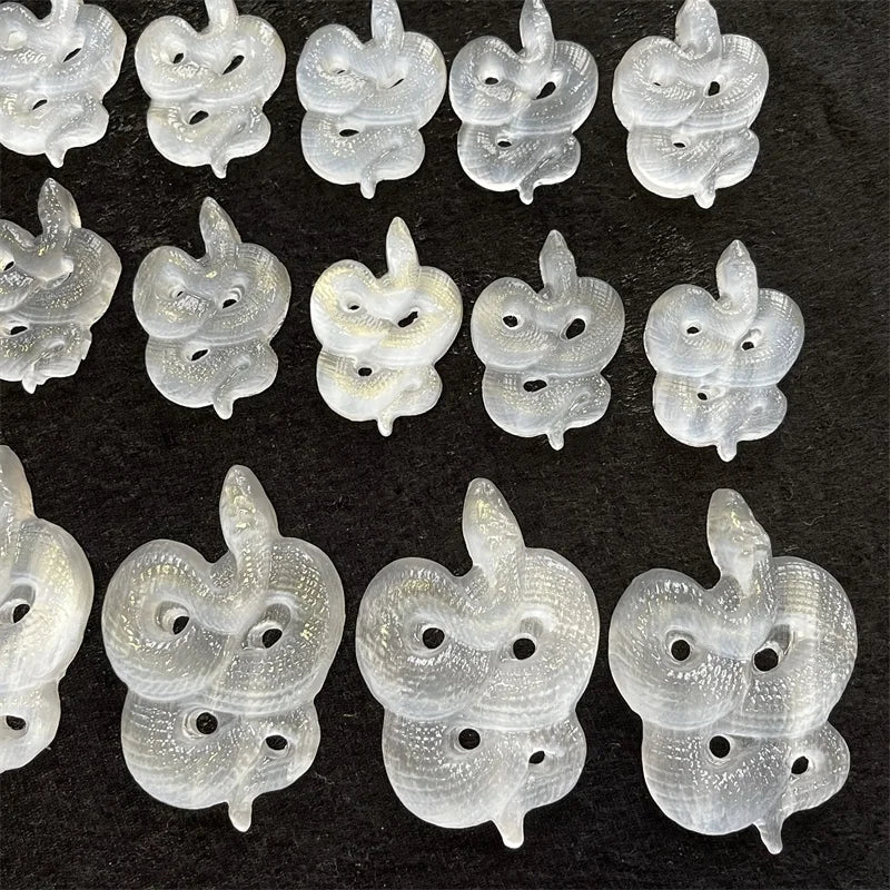 Wholesale Natural Crystal Animal Reiki Healing Stones Carved Selenite Snake