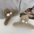 KUACHI Wholesale Autumn and Winter Furry Pearl Grab Hair Claws New Design Ladies Large Size Fluffy Hair Clip