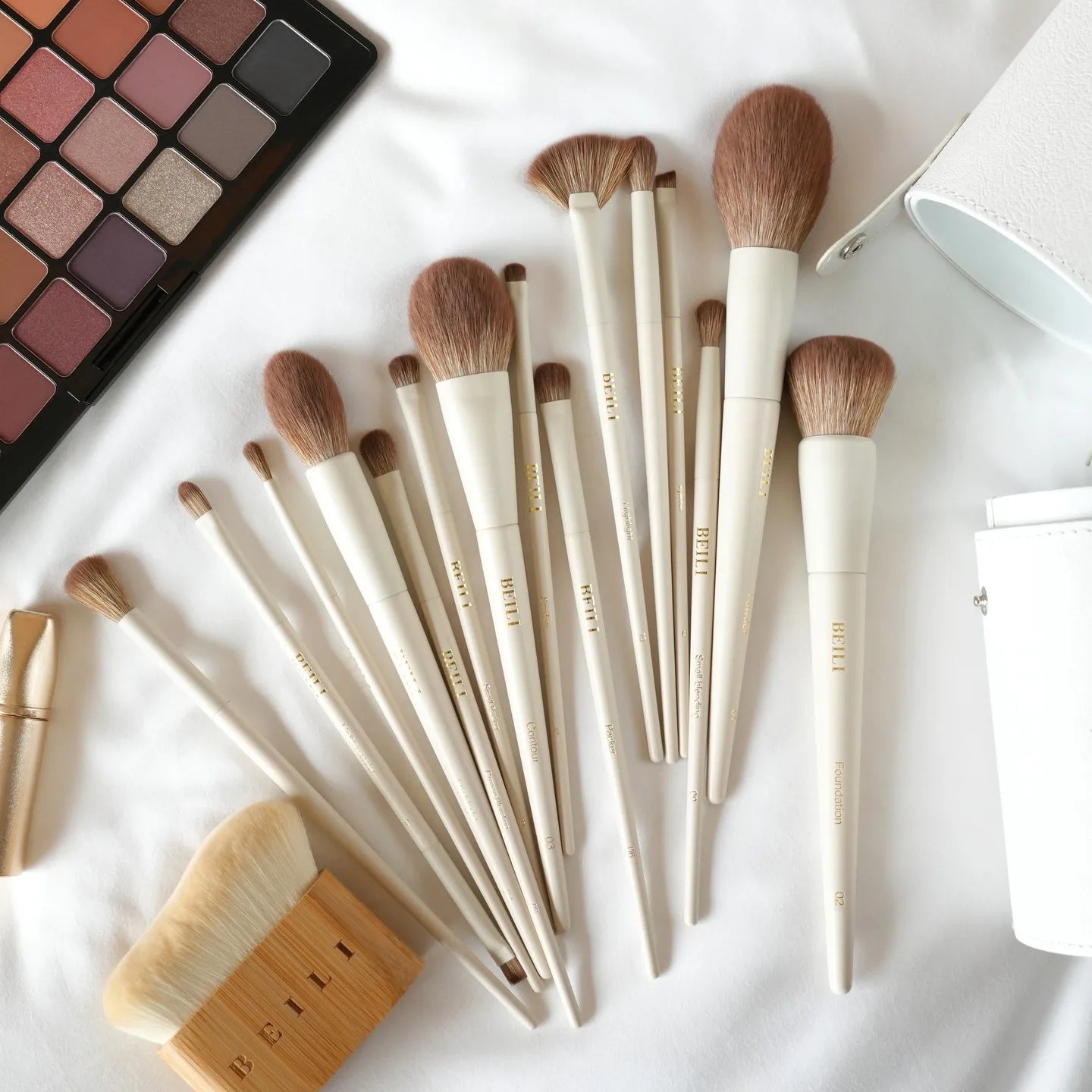 Professional Vegan Synthetic Hair Makeup Brushes Set Luxury Customized 15pcs Powder Blush Beauty Face Brushes with Private Label