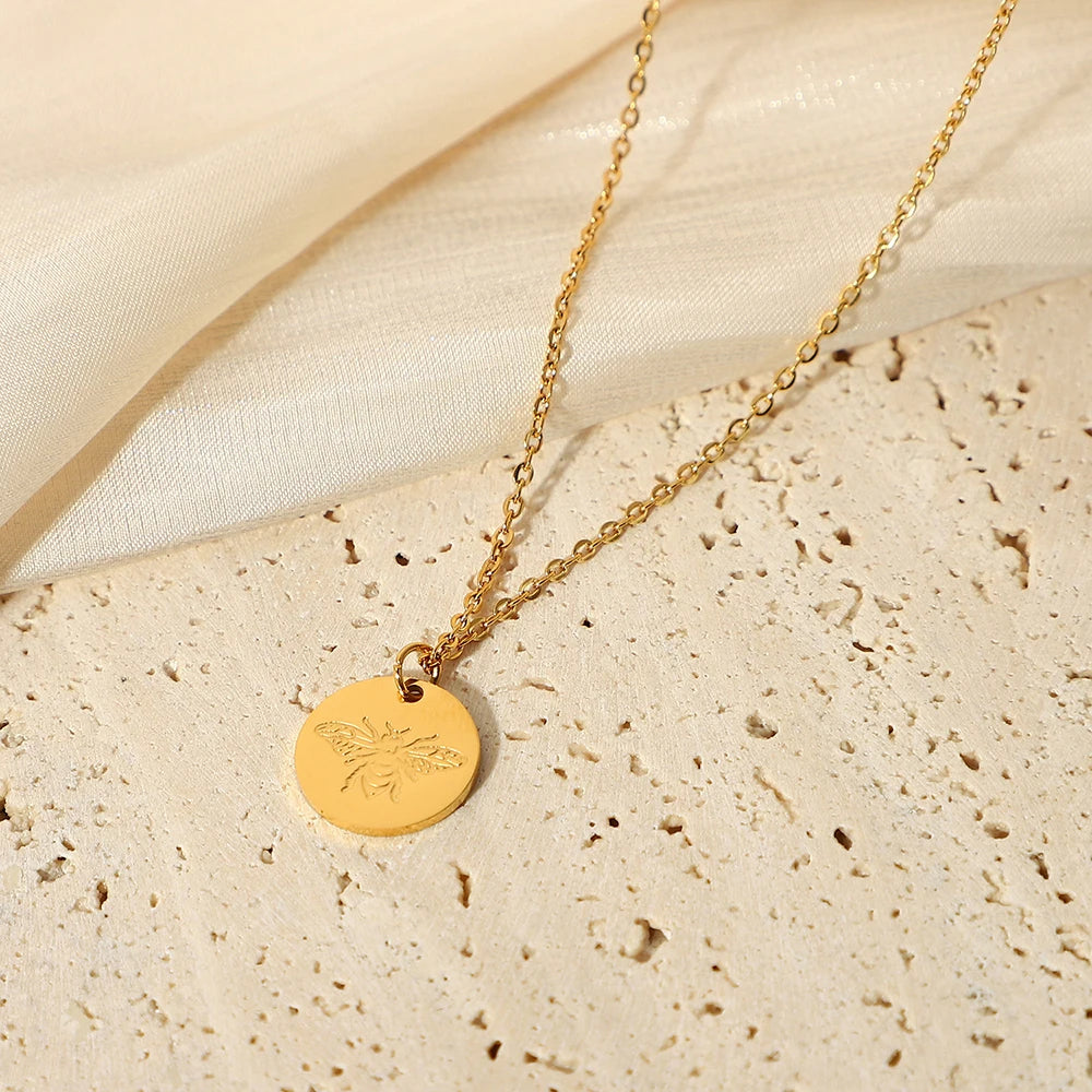 Delicate Gold Bee Necklace for Women Stainless Steel Tiny Bee Pendant Necklace Jewelry Gift