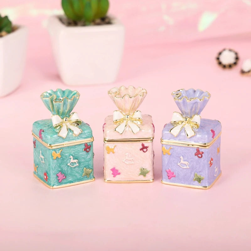 SHINNYGIFTS Small Metal Pewter Trinket Box Floral Theme Enamel Candy Shape Wedding Birthday Gifts Plated Medal Souvenirs