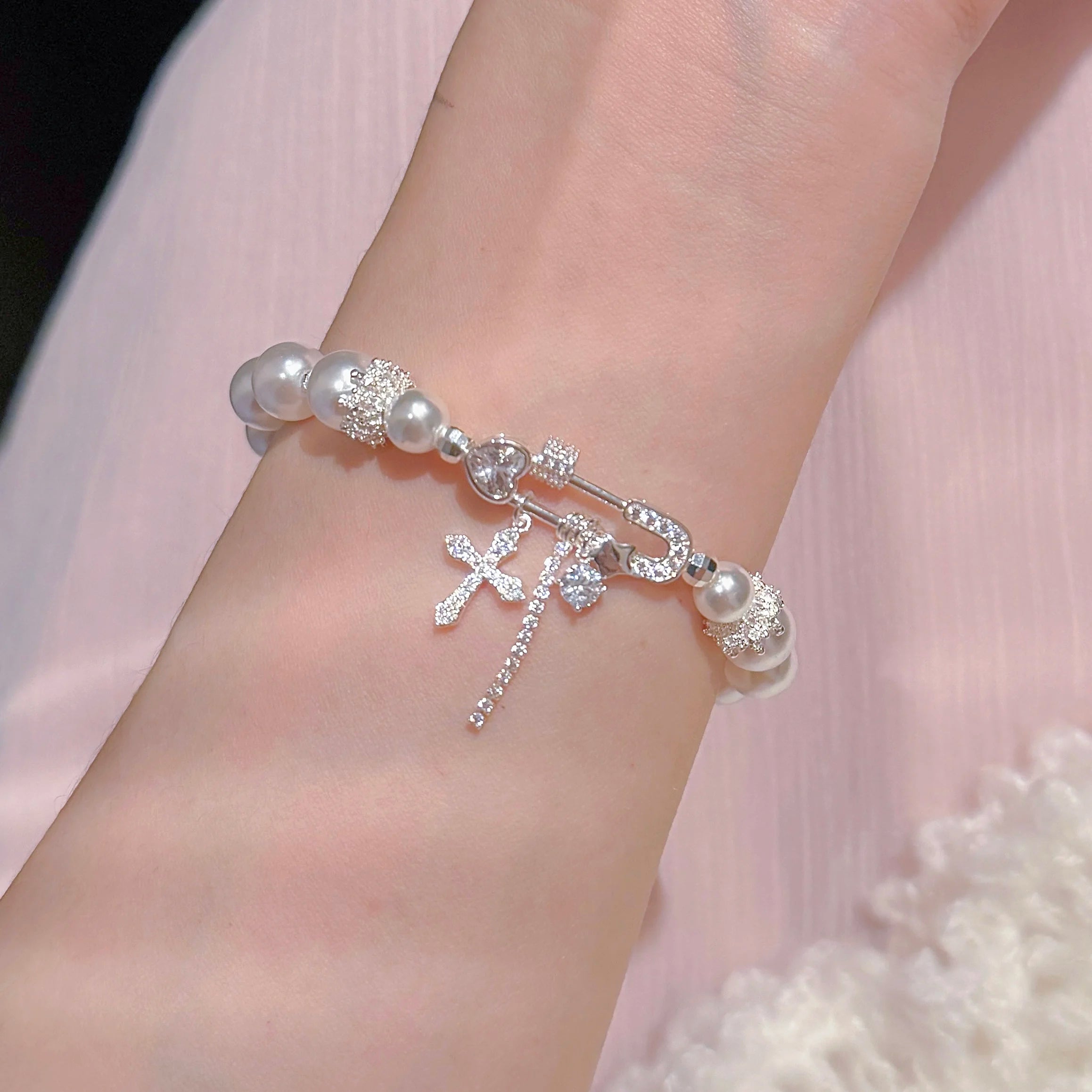 Stylish Minimalist Elegant Delicate Charming Cross Charm Pearl Beaded Bracelet for Women Girls