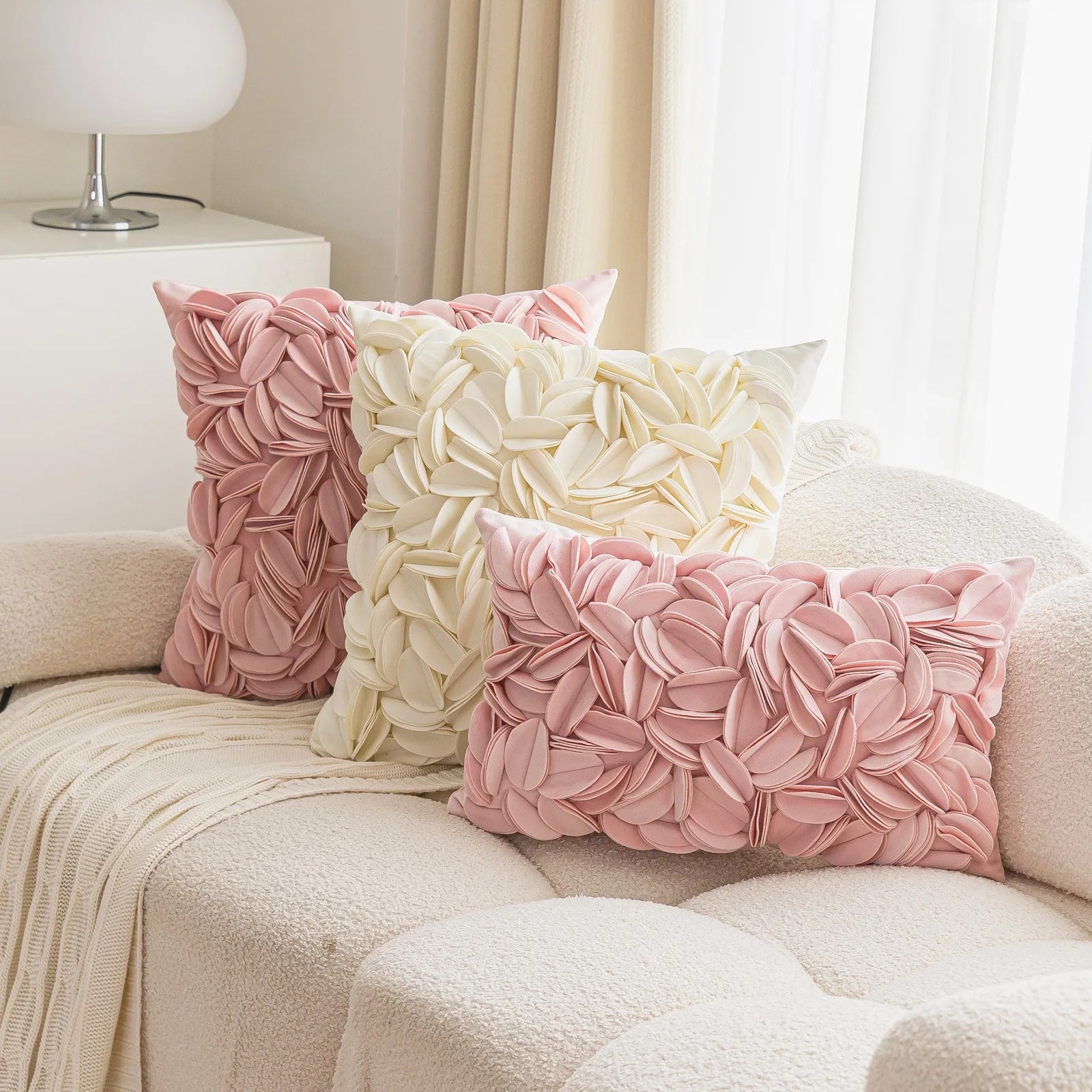 New Luxury Ins Hot Living Room Decorative Pillow Cover Modern Nordic Style Flowers Petal Stitching Sofa Velvet Cushion Cover