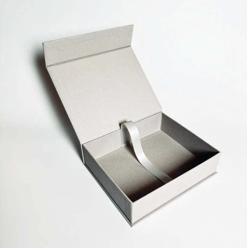Custom Small Luxury Necklace Velvet Linen square Cardboard Jewelry Gift Paper Boxes Packaging