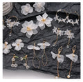 New Fashion Trend White Acrylic Flower Drop Earrings Female Acrylic Alloy Tassel Chain Pendant Earrings Korean Wedding Earrings