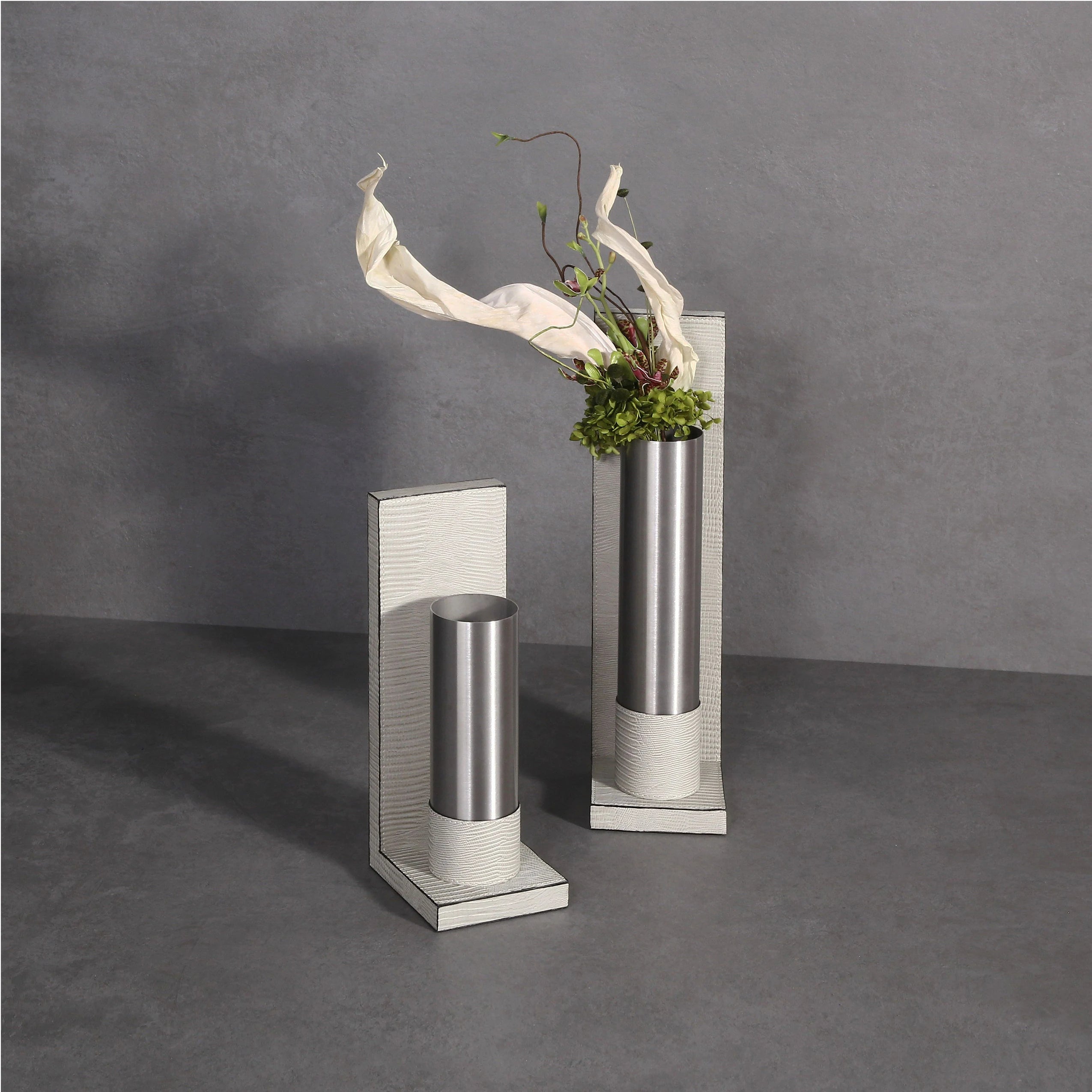 M3-329 Modern Stainless Steel and Brass Leather Flower Vase Creative Living Room Home Hotel Decoration with Dried Flowers