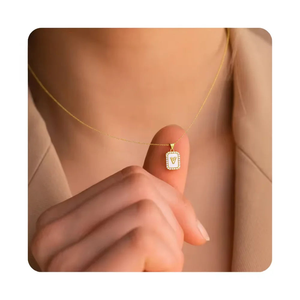 Dainty Minimalist Luxury Jewelry Mother Of Pearl Shell Letter Charm Box Chain Wholesale Bulk Gold Zirconia Initial Necklaces