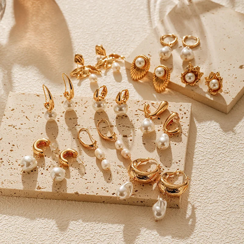 New Arrival Baroque Style Huggie Drop Earrings Brass Plated 18K Gold Elegant Sweet Pearl Earrings for Women