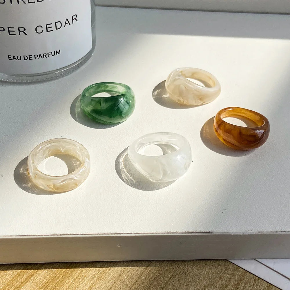 Wholesale Trendy Retro Cocktail Ring Transparent Acrylic Ring Resin Rings for Women Men