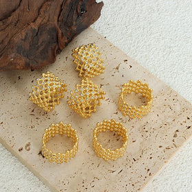 Personality Stylish Retro Honeycomb Shaped Hollowed Out Design Czech Diamond Titanium Stainless Steel Gold Plating Ring