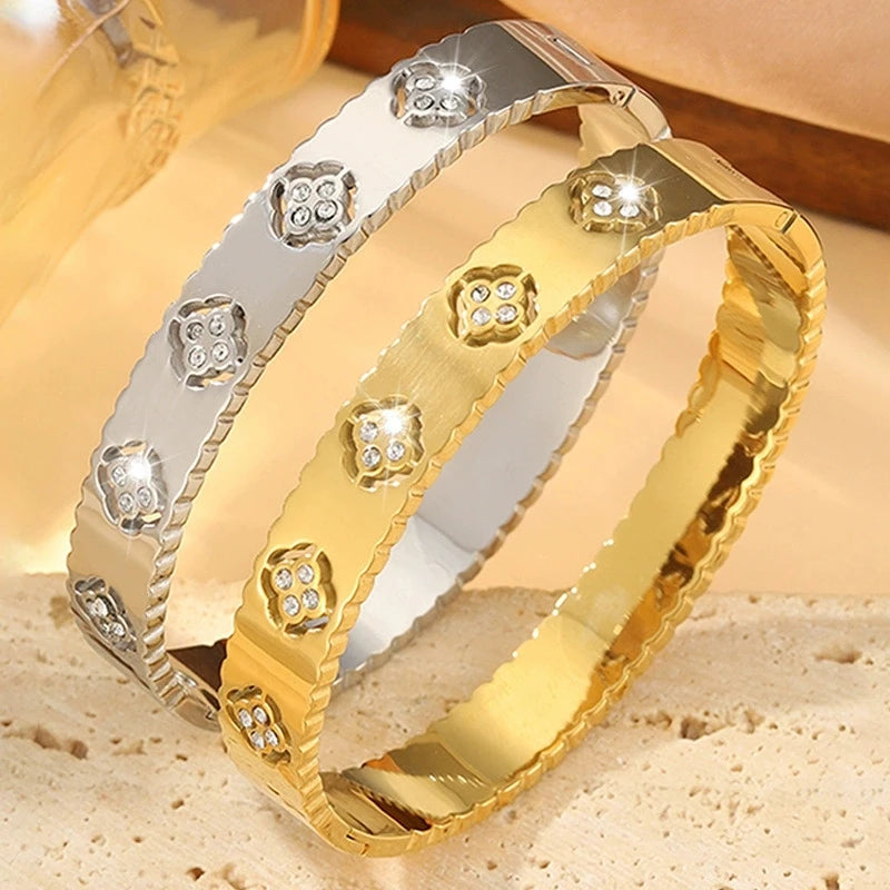 Personality Hollow out Diamond Four-leaf flower bracelet 18K Gold Plated Stainless Steel women Bangle