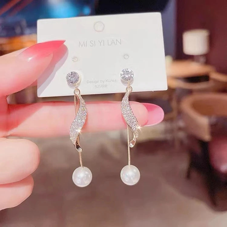 AL-72 Wholesale Women Luxury Modern Daily Wear Ear Jewelry Pearl Micro Pave Crystal Rhinestone Diamond Earrings
