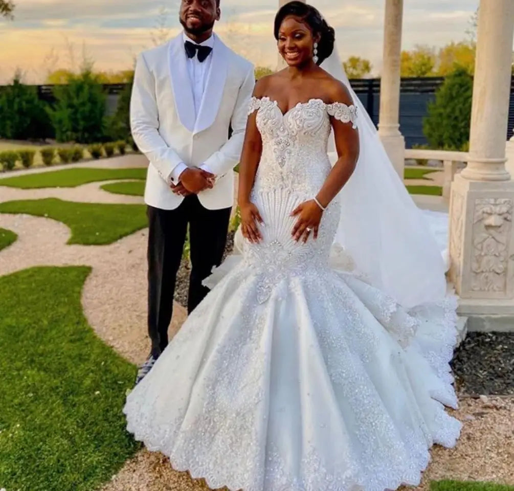 Lasted Luxury Lace Beading Wedding Dresses Off Shoulder Mermaid Bridal Gowns for Wedding