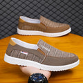 China Factory Quality comfort Cloth Men's Flat Driving Shoes slip on Anti-slip Walking Shoes Zapatos De Hombre