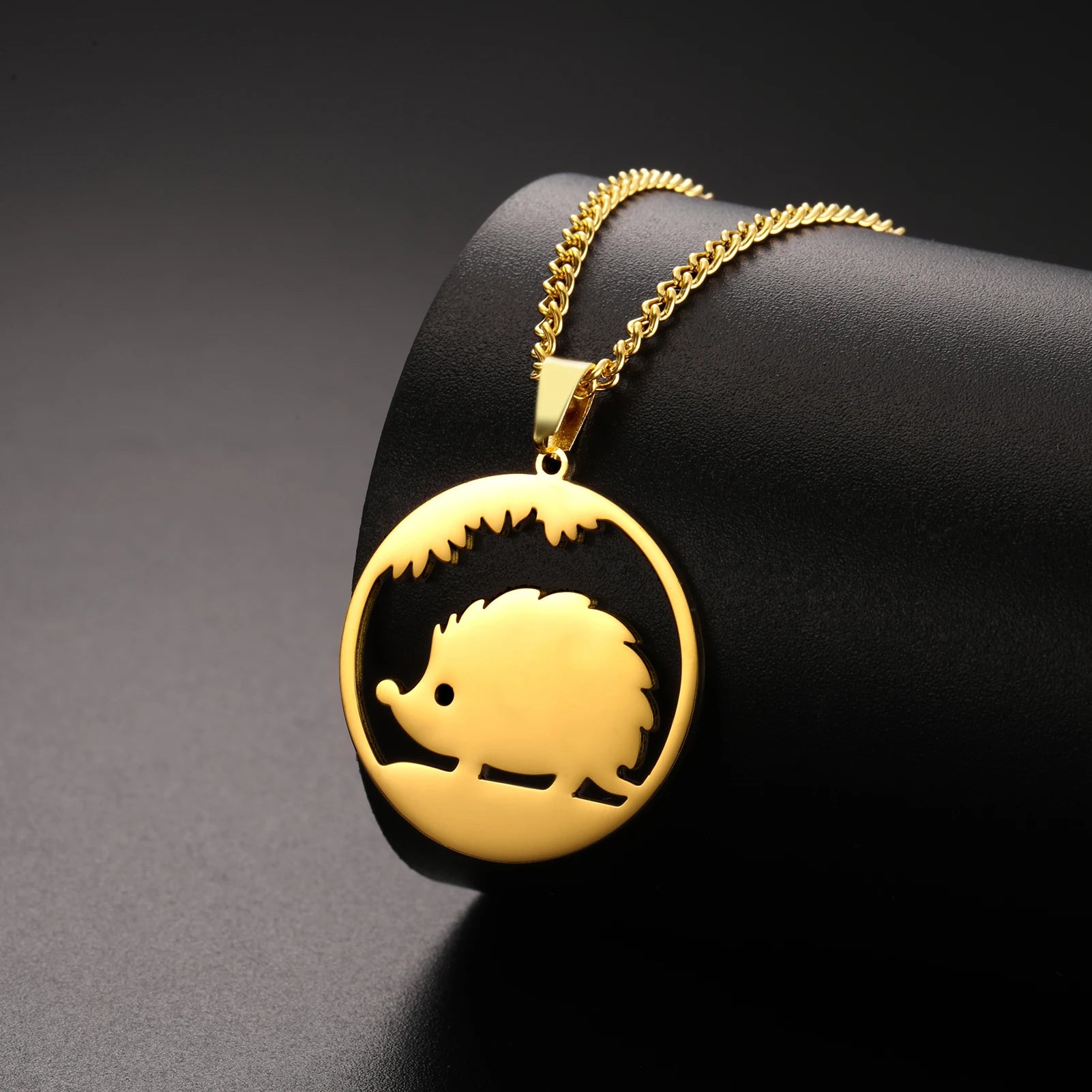 Myshape Cute Hedgehog Pendant Necklace Women's Stainless Steel Necklace Choke Ring Fashion Cute Jewelry Natural Animal Gift