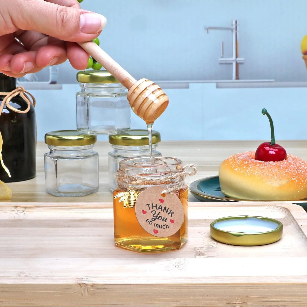 1.5 oz Mini Hexagonal Glass Honey Jars with Wooden Dippers Thank You Card and Gold Gift Bags Decorative Jute for Wedding
