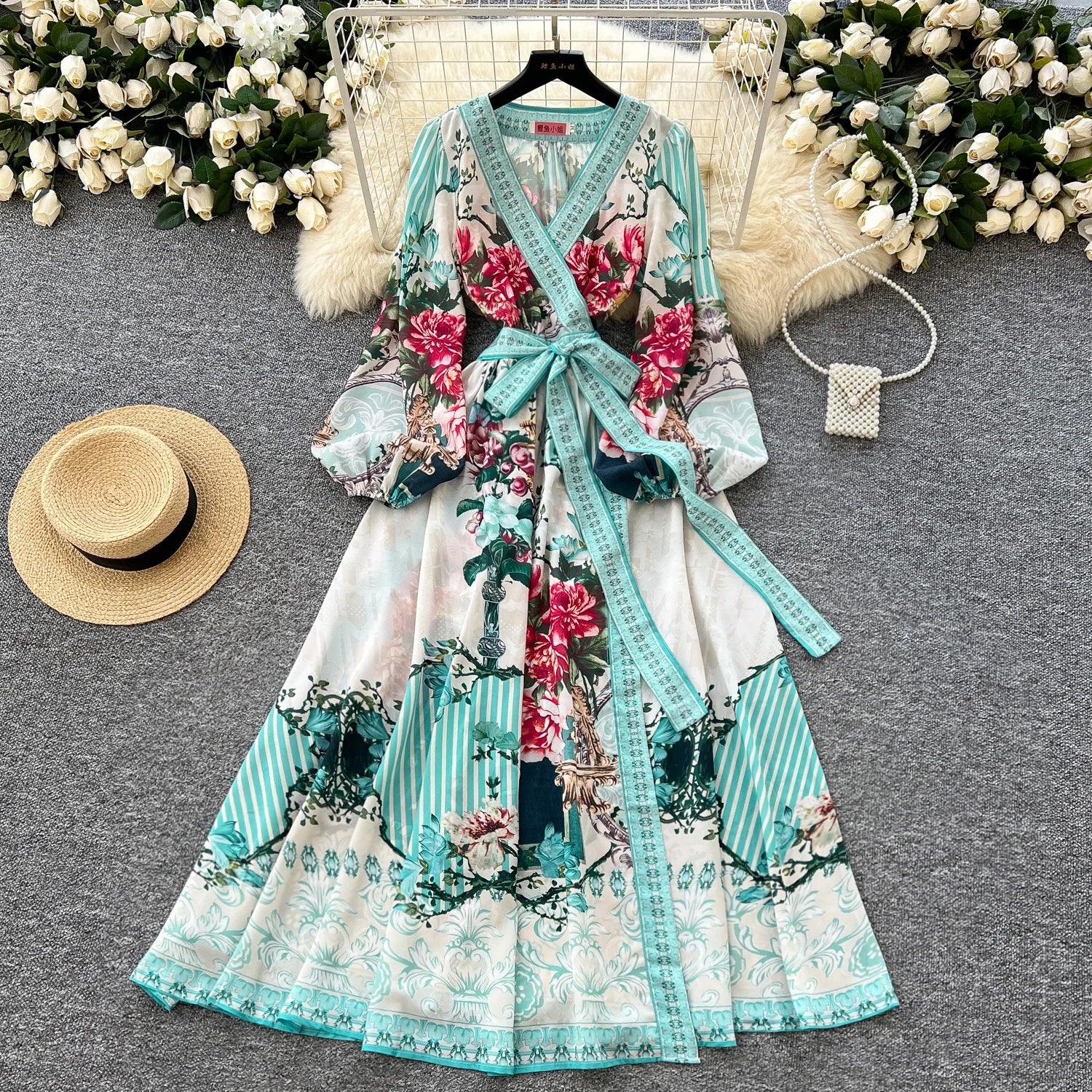 Europe and the United States Fashion V-neck With Lantern Sleeve Printed Split Dress