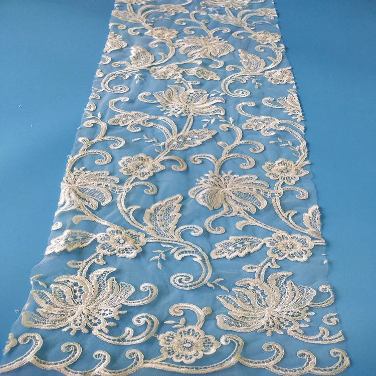 Guangzhou Factory Wholesale Embroidery Crystal Sequins Bridal Luxury Embroidery Beads Lace for Clothing