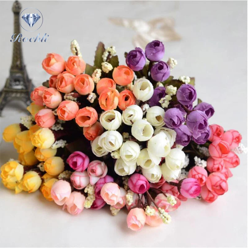 High Quality 2021 New Artificial Gift Promotion Christmas Small Bouquet Silk Plastic Preserved Flower Roses Decoration 15cm*22cm