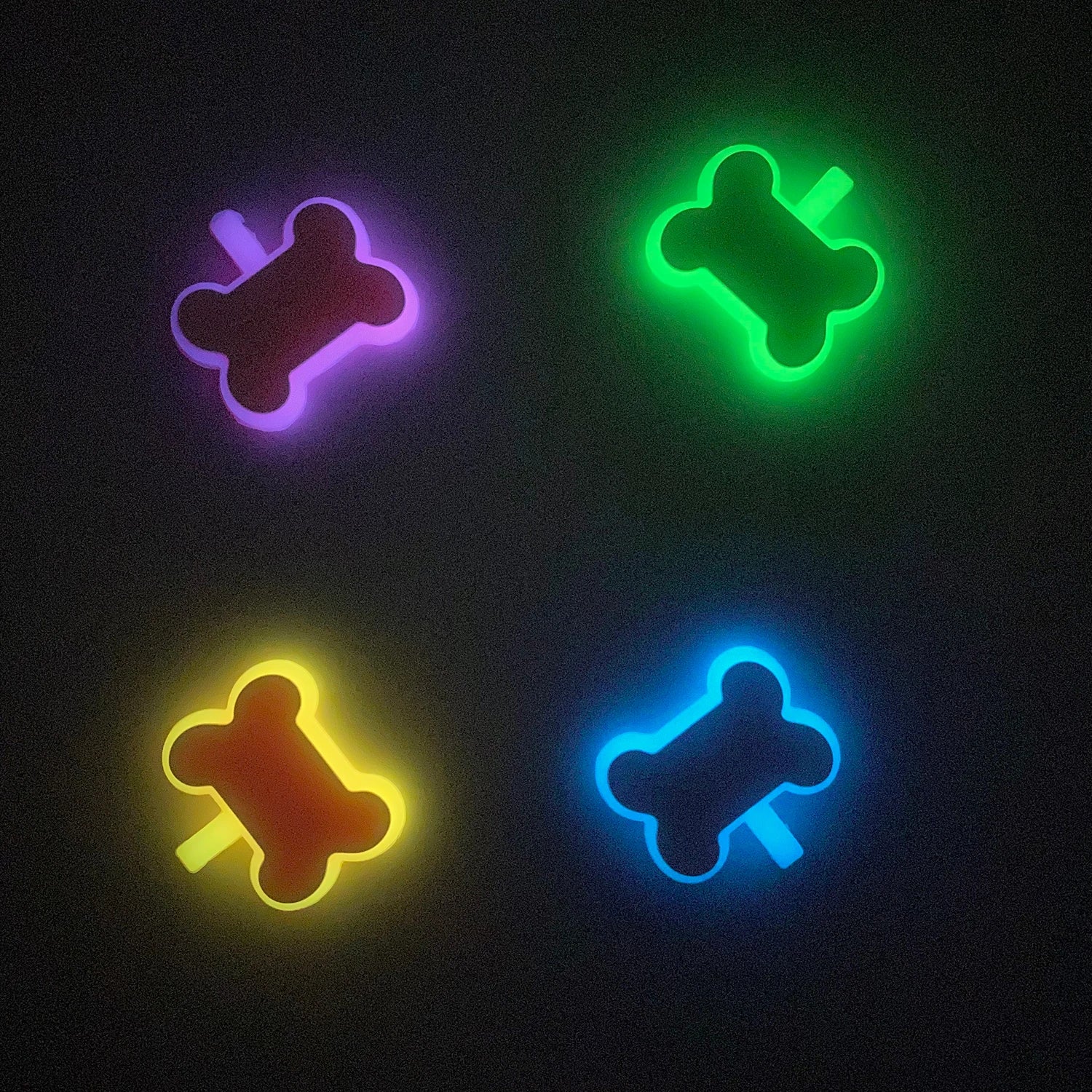 OKSILICONE Double-Sided Luminous Glow Dog Tags Fluorescent Bone Shape Pet Collar Charm Summer Appropriate for Dogs/Pets