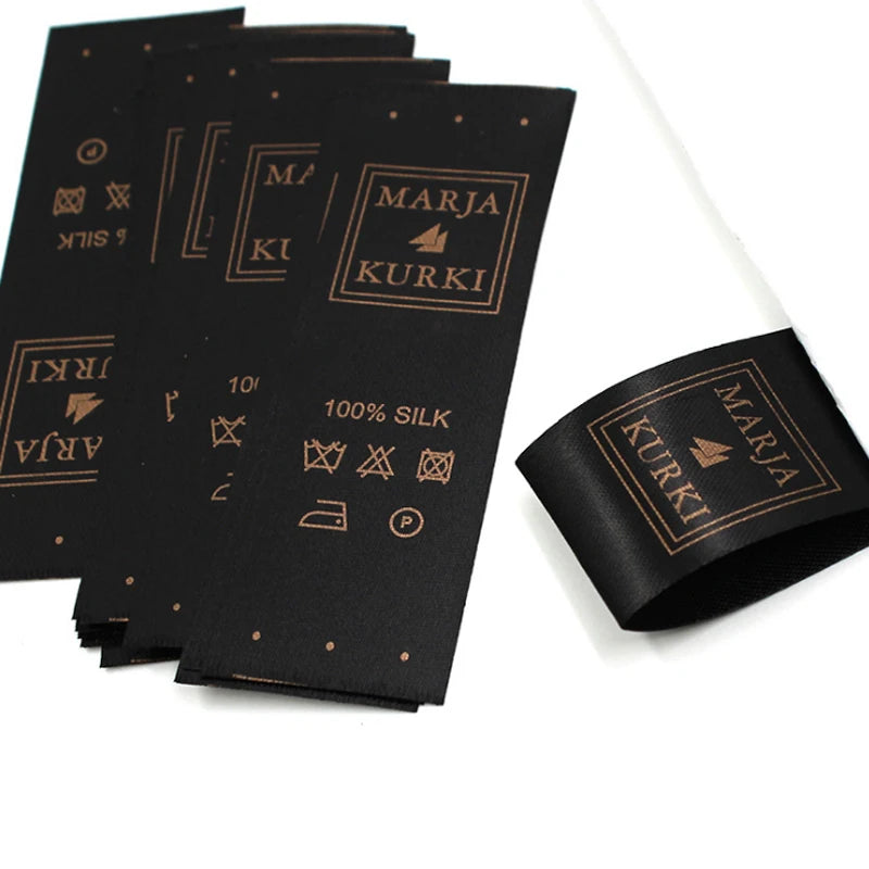 Self-Adhesive Satin Woven 100 Pieces with Center Fold Printed Techniques Square Pattern Logo Washing Instructions CUSTOM LABEL