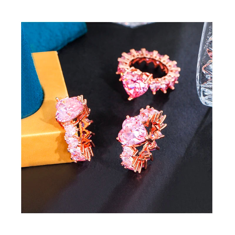 Customization OEM Luxury Vintage Icy Pink Cubic Zirconia Heart Ring Jewelry Bling Heart Diamond Hiphop Band Rings