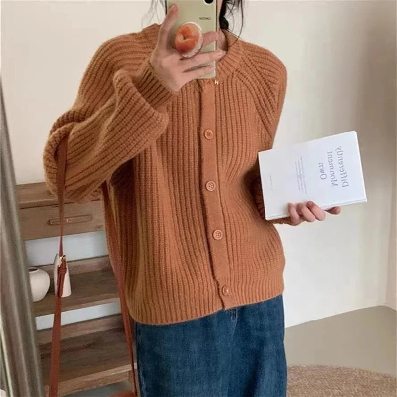 Women's Winter Cardigan Sweater New Thick Wool Loose Bat-sleeved Casual Button Knitting Logo on Front Jacket Tops Wholesale