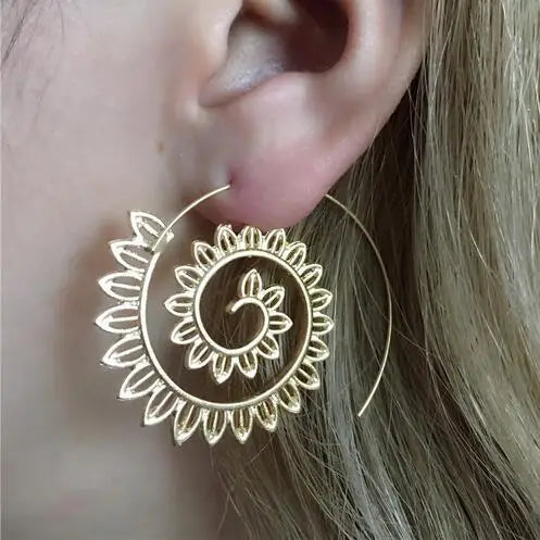 Leaf Spiral Personality Rotating Roman Earrings Vortex Shape Twist Alloy Geometric Earrings