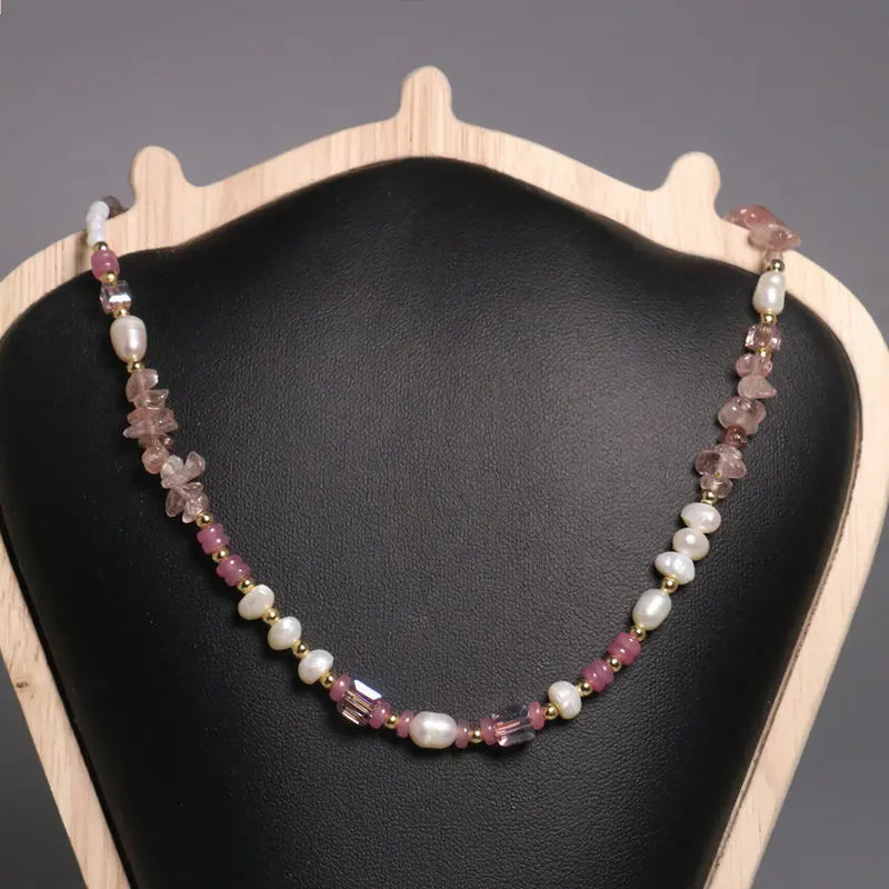 Dainty Baroque Pearls Choker Natural Stone Strawberry Crystal Beaded Clavicle Necklace Adjustable Chain Jewelry for Women Gift