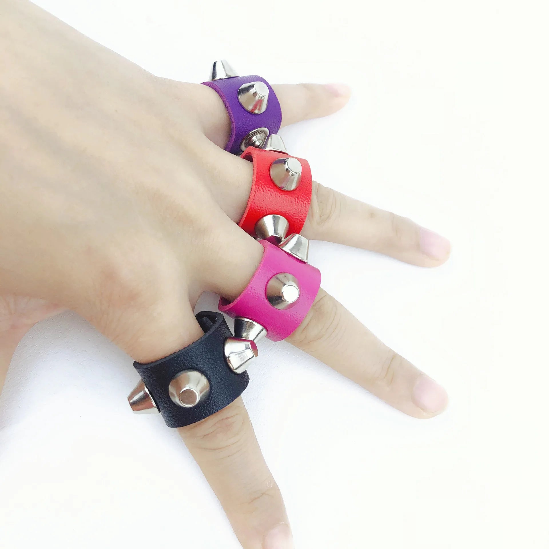 European Punk Metal Rivets Adjustable Rings for Men Women Lover Gift Hip Hop Party Club Colorful Leather Ring Fashion Jewelry