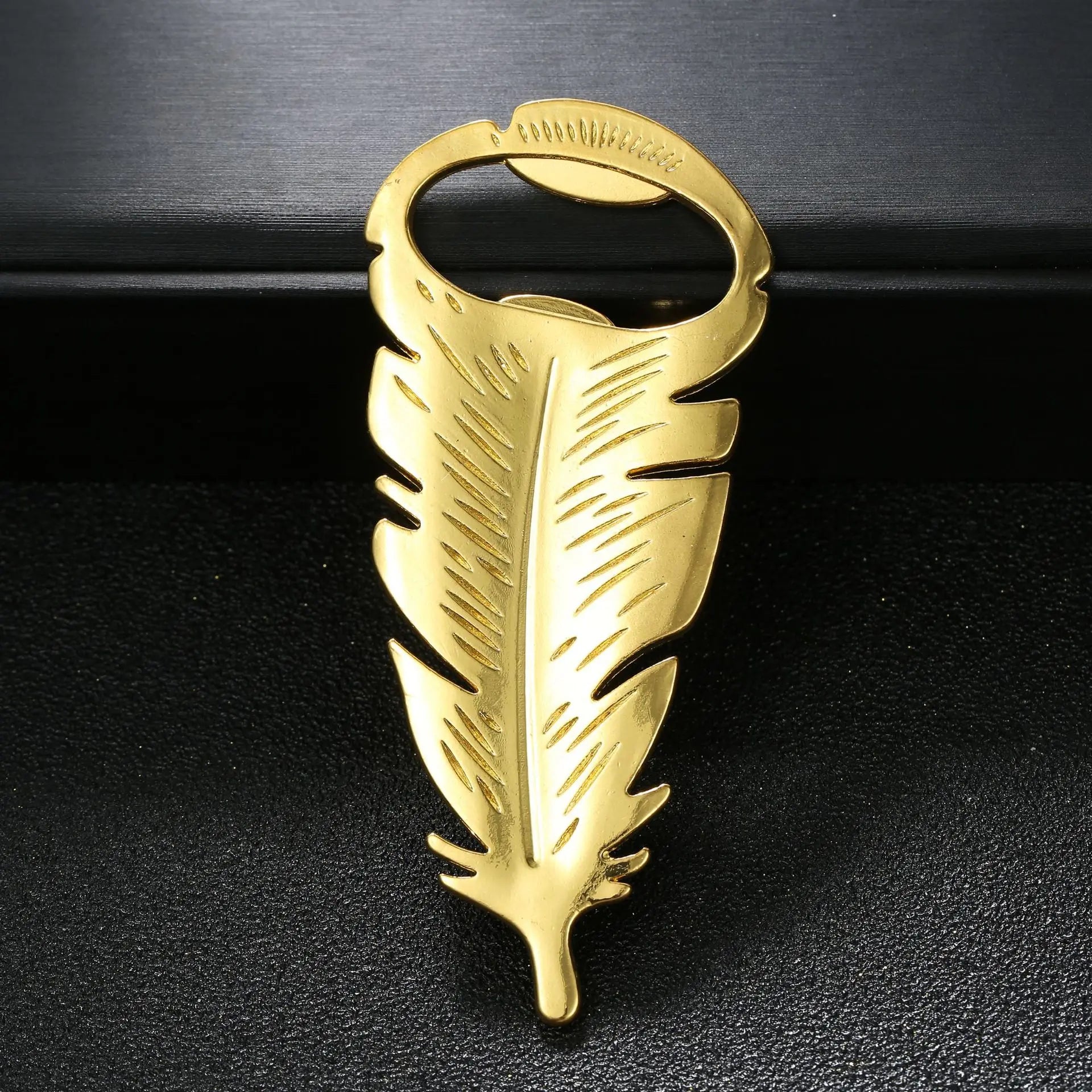 Wholesale Zine Alloy Feather Shape Creative Beer Bottle Opener