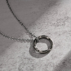 Whoopi Moss Rings Mobius Ring Necklace Jewelry Black Gun Plating Stainless Steel Rock Necklace