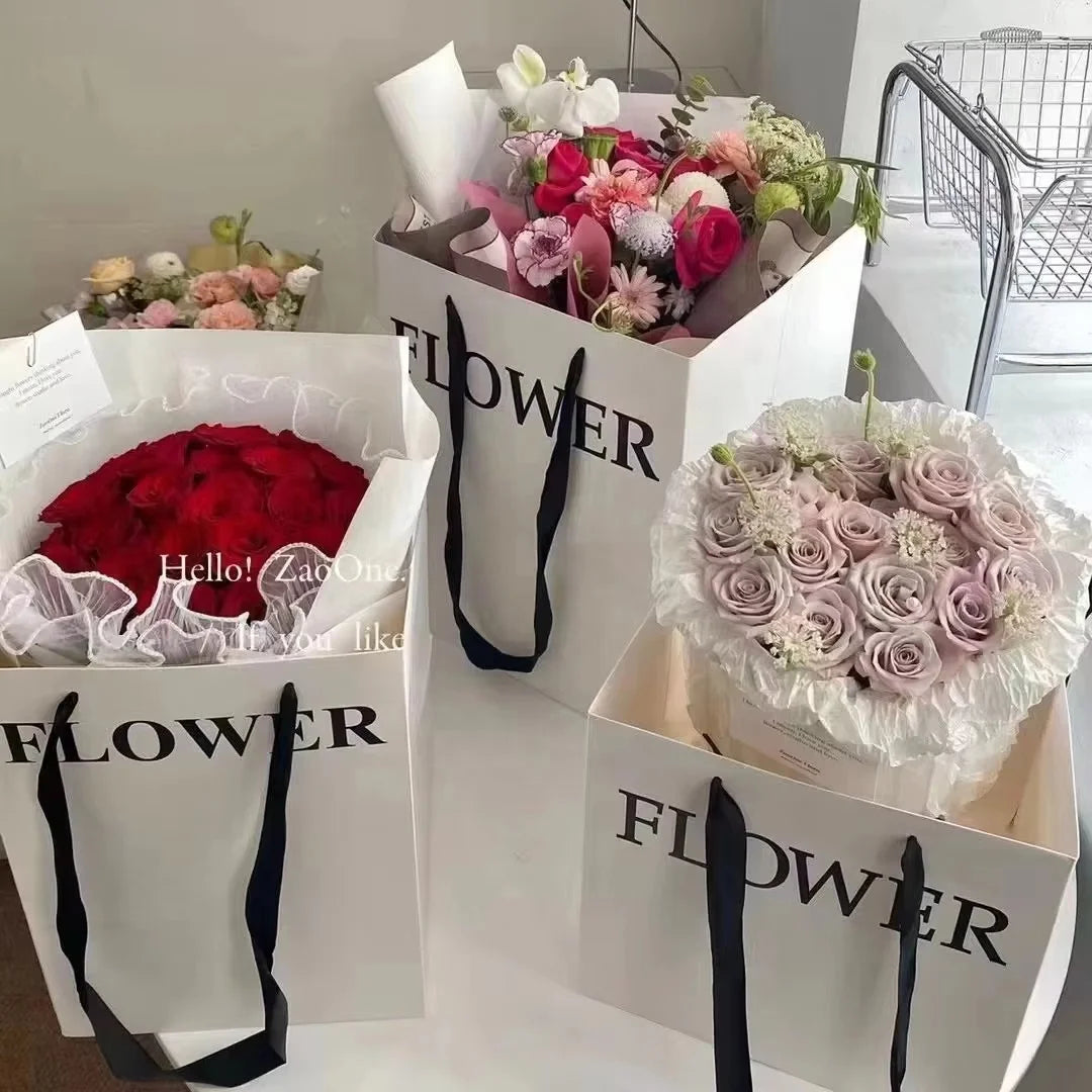 Spot Wholesale High Quality Large square Printed White Paper Bag Gift Paper Bag Gift Bag Packaging with Handle