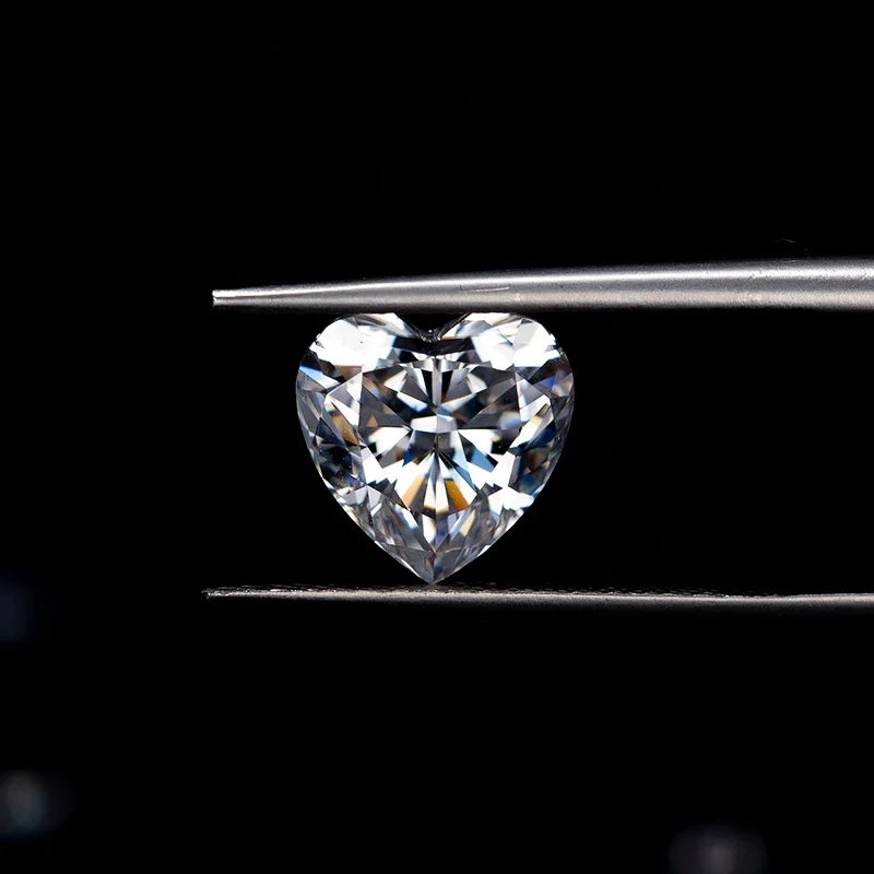 Top Quality 0.3-7ct D White VVS1 Crushed Ice Cut Heart Loose Moissanite  Diamond