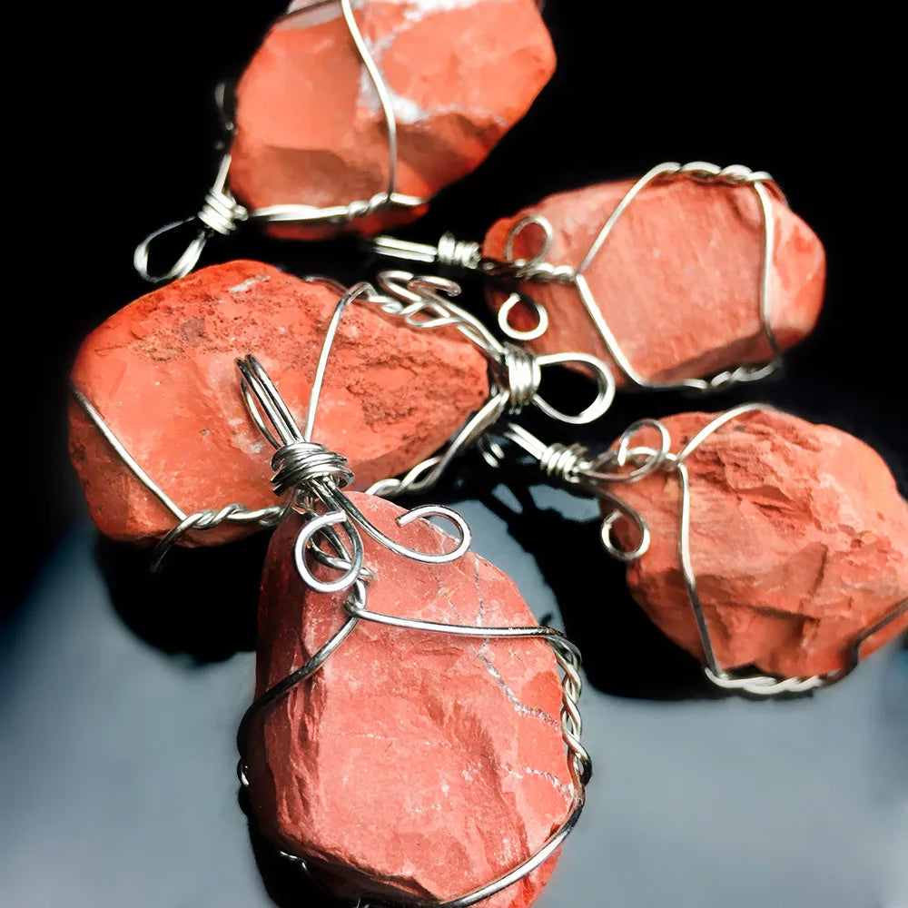 Wholesale Gemstone Red Jasper Minerals Raw Stone Healing Crystal Red Jasper Rough Stone Raw Meditation Pendant for Sale