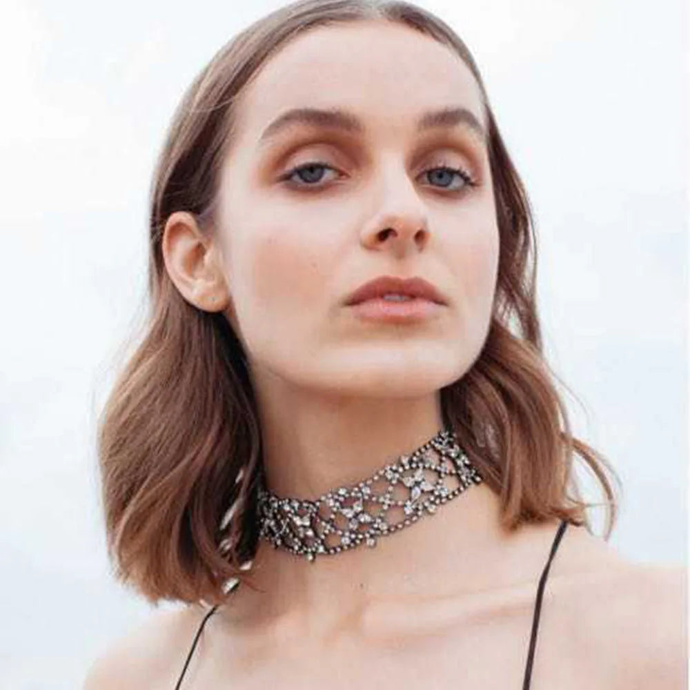 Hot Sale Fashion Openwork Flower Set Diamond Necklace Luxury Collarbone Chain Necklace