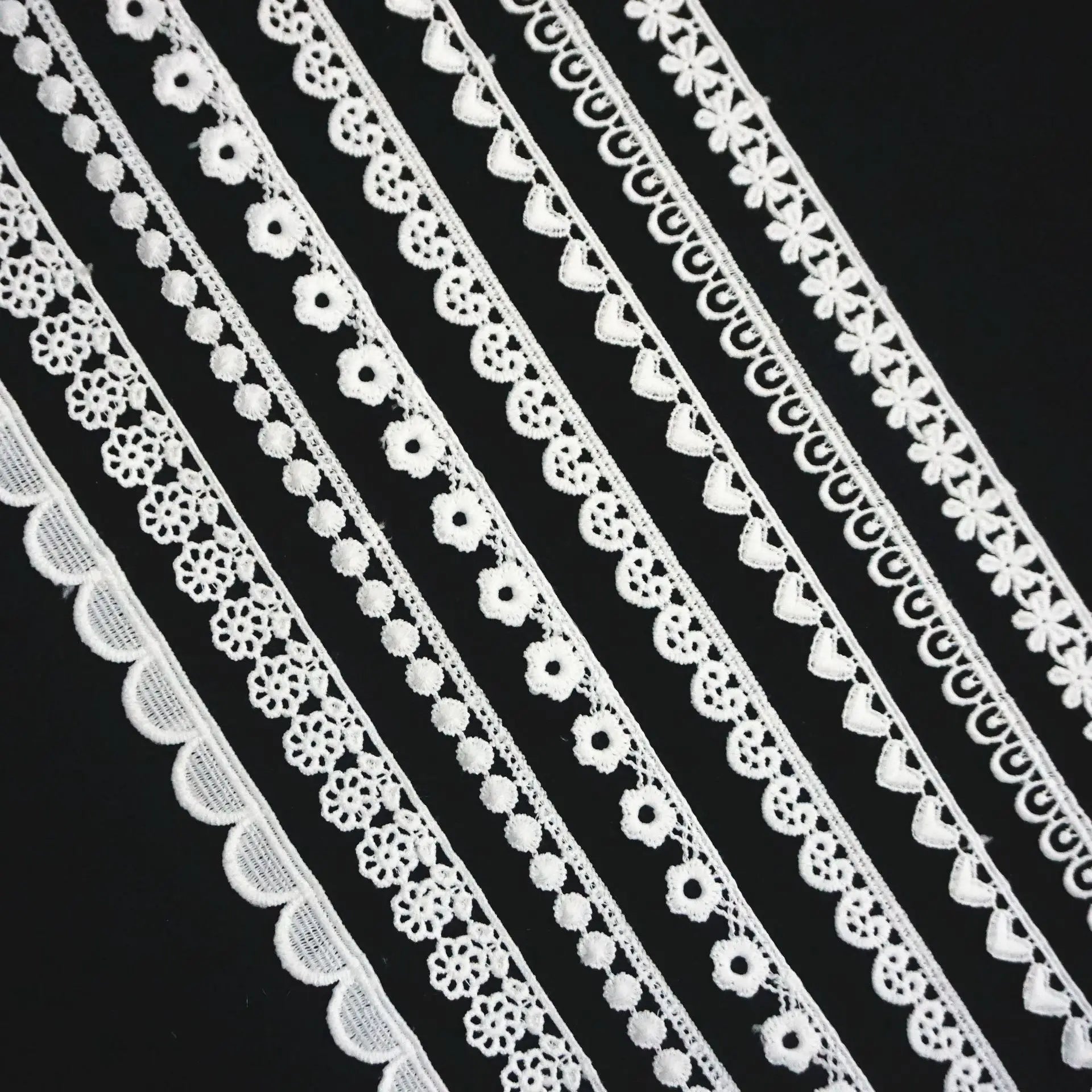 New Wholesale Lolita Embroidery Water Soluble Lace Trimming Milk Silk Unilateral Floral Wave Lace for Garments