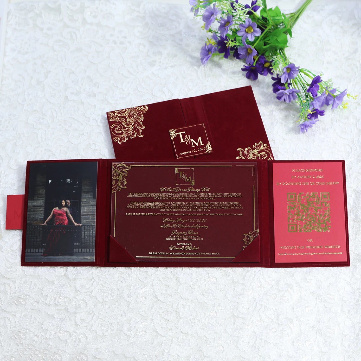 Burgundy Velvet Wedding Folder Tri-fold Hardcover Wedding Invitation with Gold Foil Paper Envelope