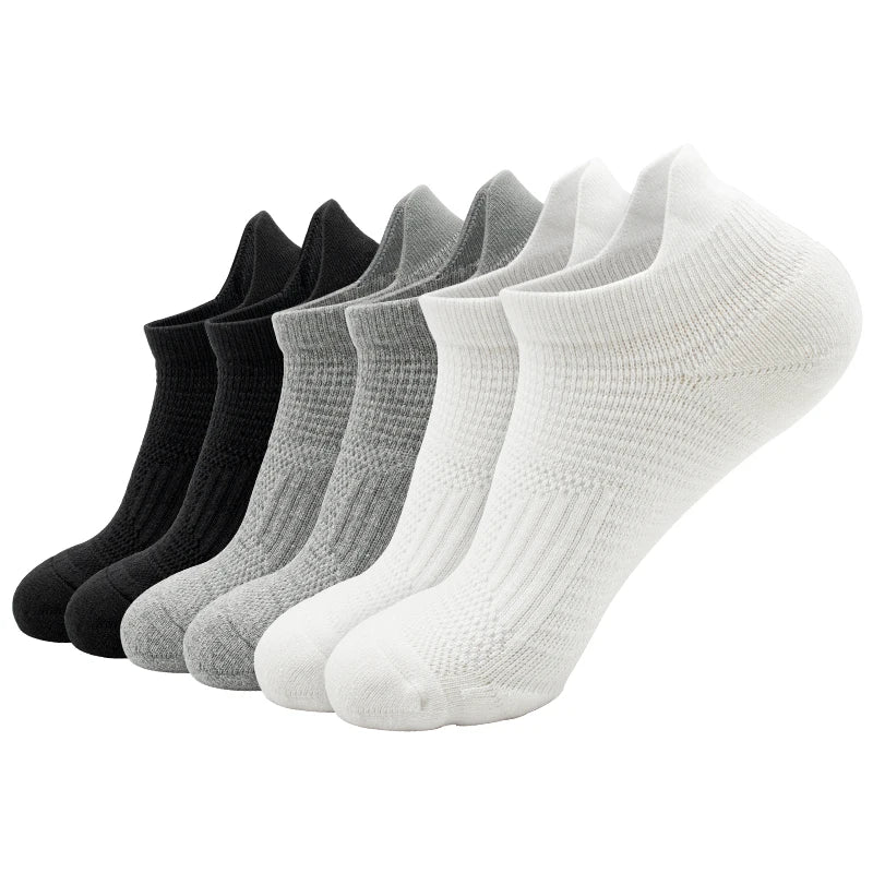 Men Wholesale Cotton Casual Breathable Jacquard Running Socks Brand Anti-Slip Grip Custom Logo Knitted Ankle Sports Sock
