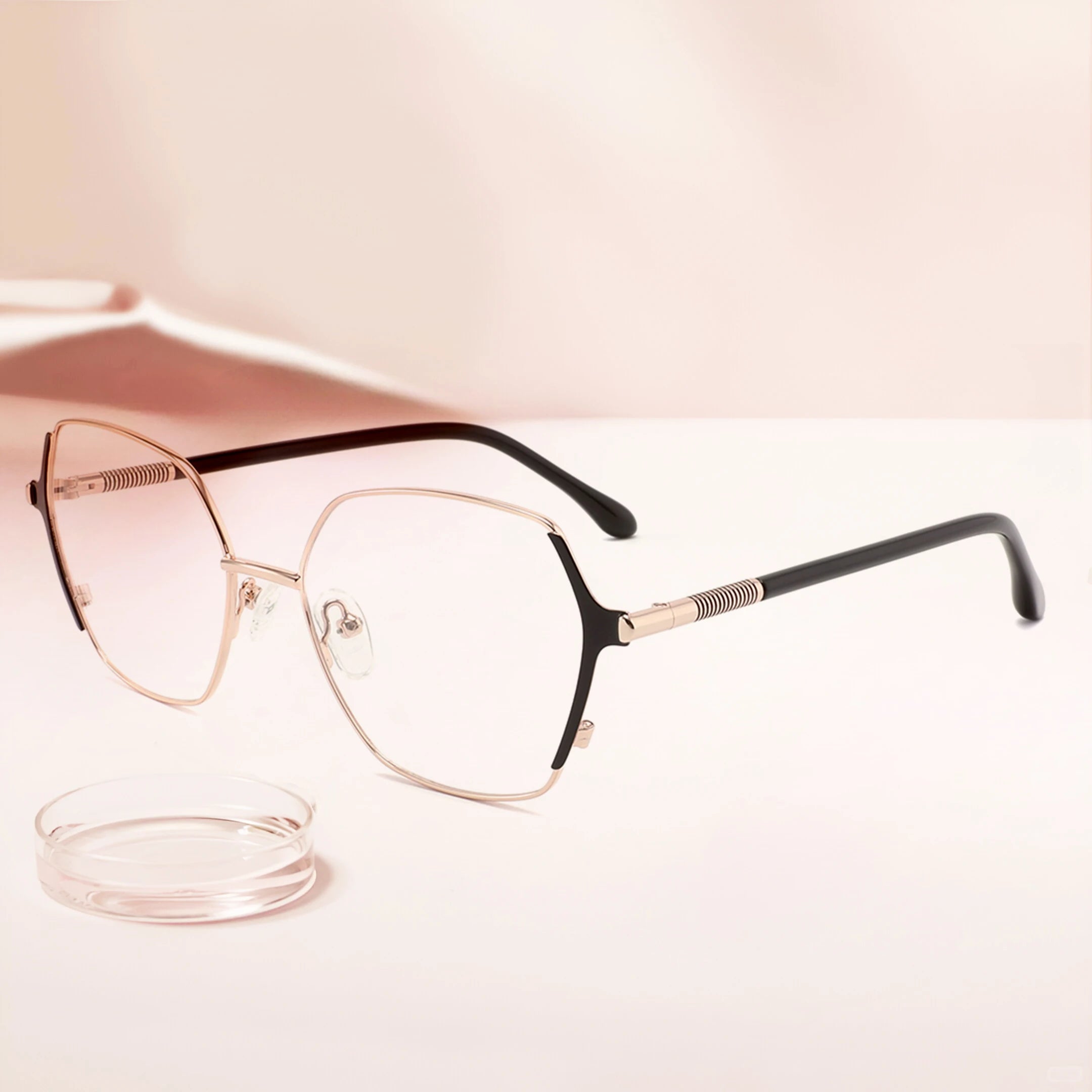 Women's 2025 Vintage Eyeglasses Butterfly Metal Spring Leg Frame Polygon Transparent Computer Glasses Myopia Spectacle Oculos