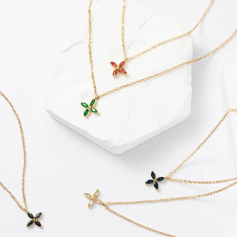 Delicate Plant Pendant Long Choker Necklaces Four Leaf Clover Pendant Gold Plated Stainless Steel Chain Necklaces