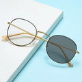 2023 Literary Fashion Minimalist Retro Metal Frame Color Changing Glasses Photochromic Eyeglasses Photochromic Glasses