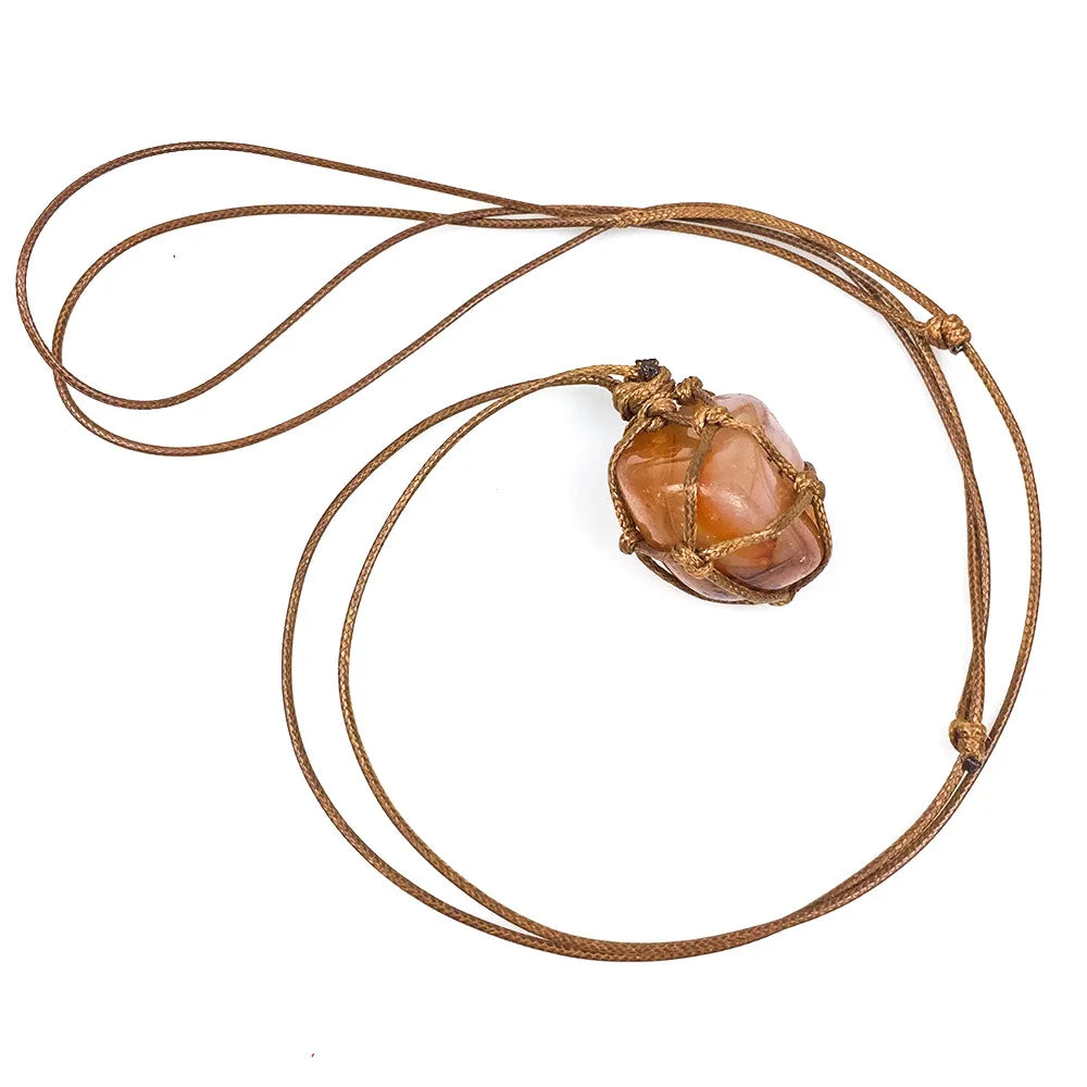 Hongzhuo Wholesale Crystal Beautiful Carnelian Tumbled Shape Tree of Life Pendant Necklace for Gifts Jewelry